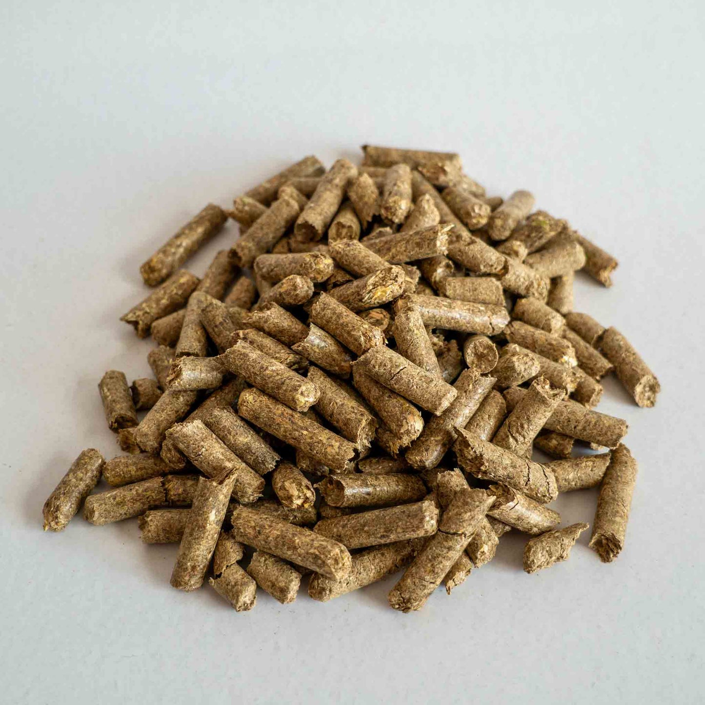 Bedding pellets / straw pellets