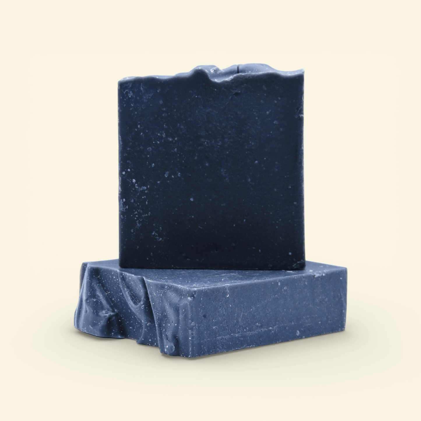 Sapone naturale al carbone attivo